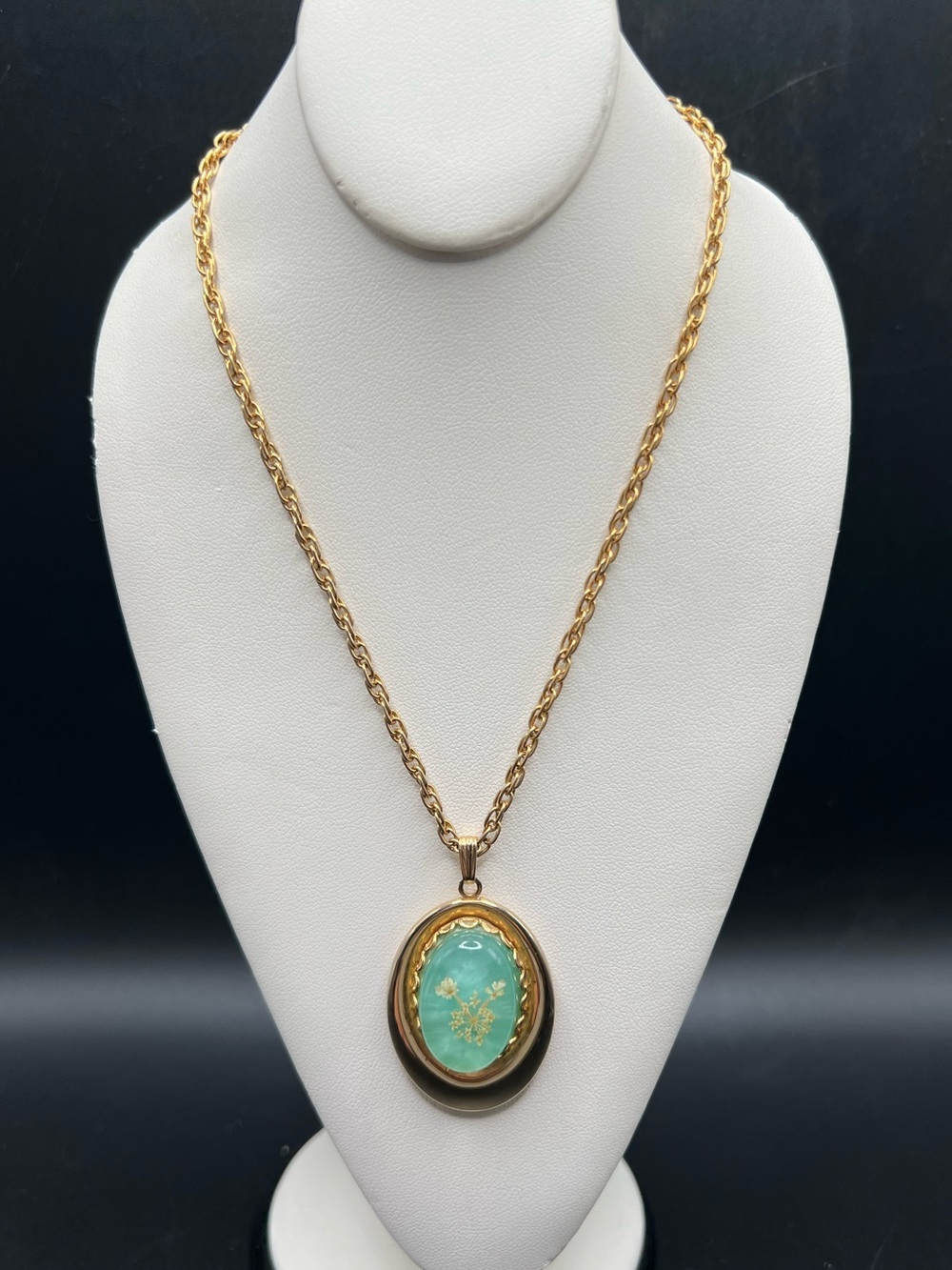 Vintage Dried Flowers encased in Lucite Pendant Gold Tone Necklace MCM